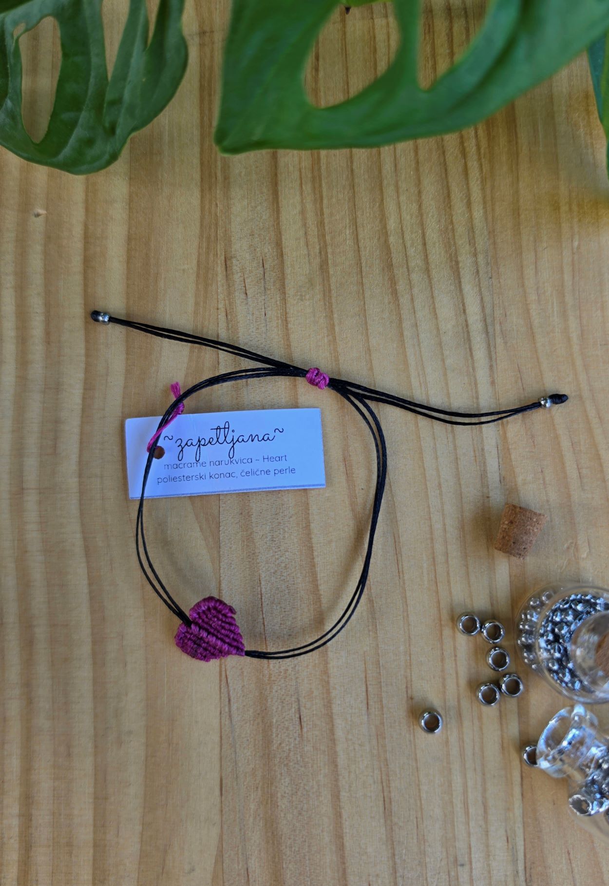 Zapetljana Heart macrame narukvica - Slika 10