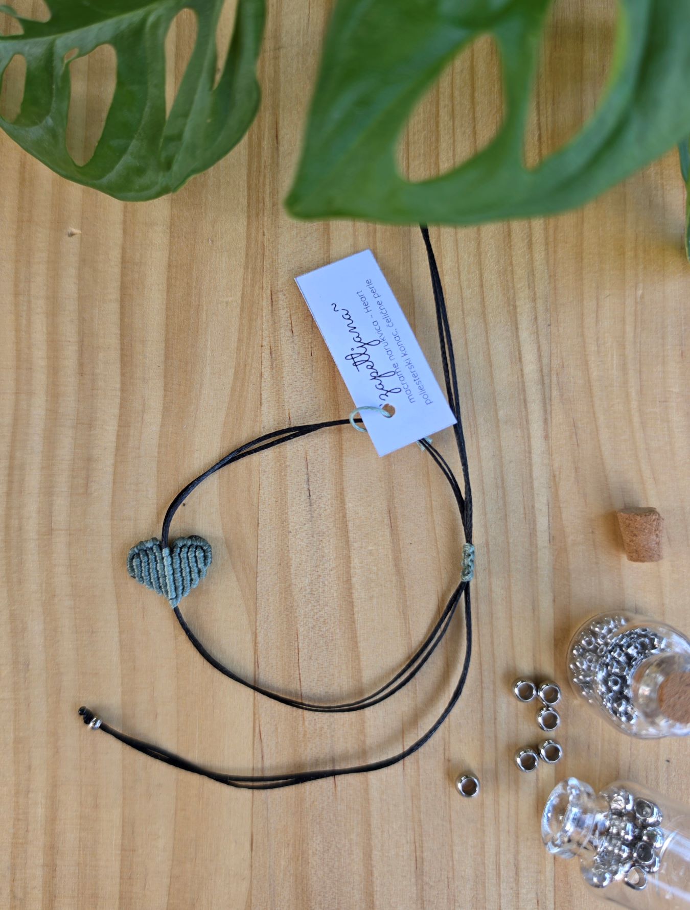 Zapetljana Heart macrame narukvica - Slika 9
