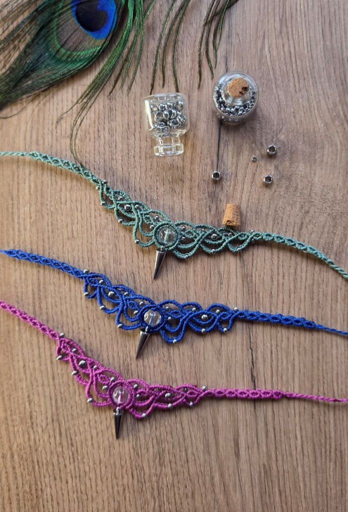 Zapetljana Clarity macrame ogrlica