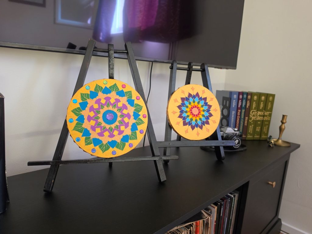 Mandala na platnu